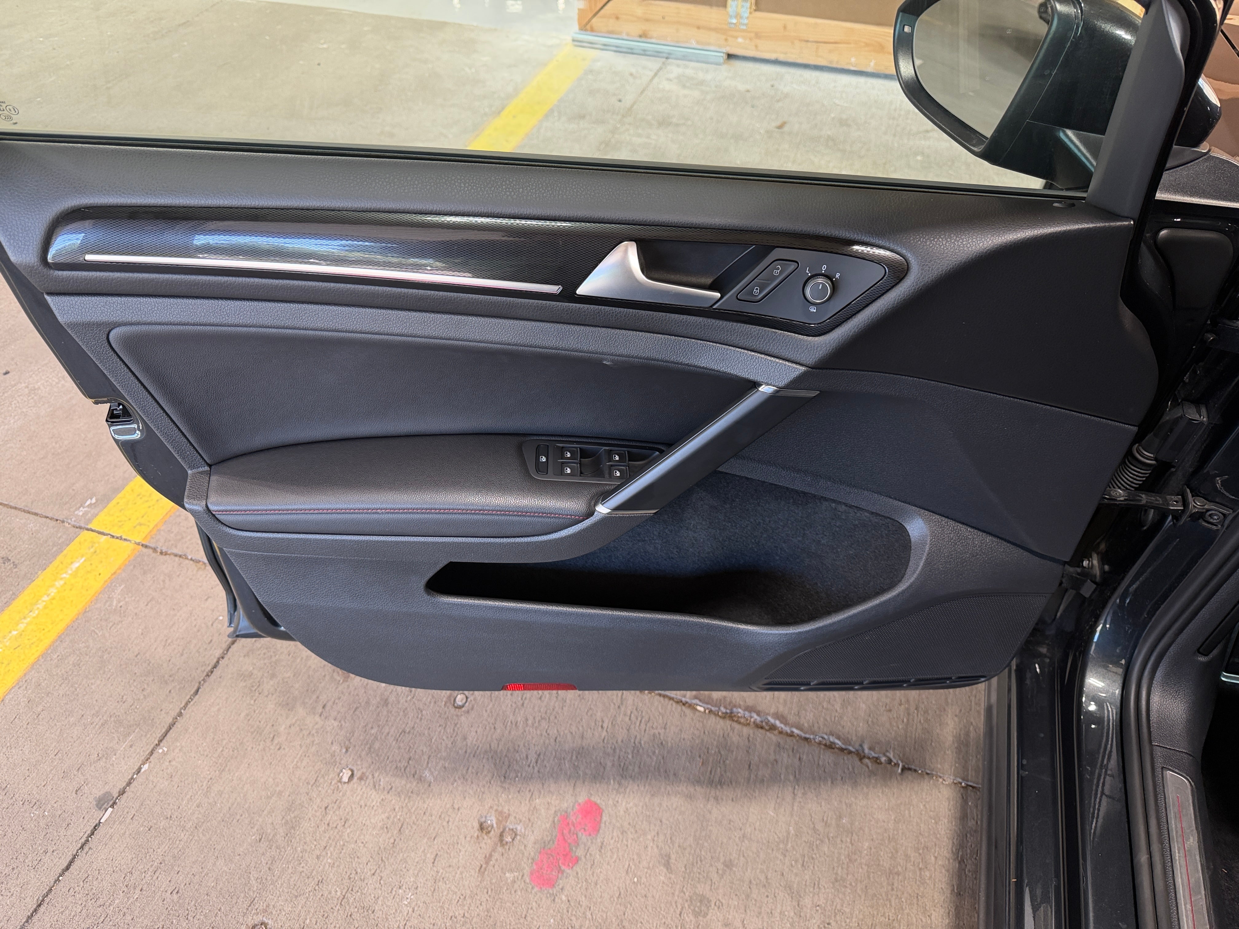 volkswagen golf gti 2017 3VW547AU7HM021311 image
